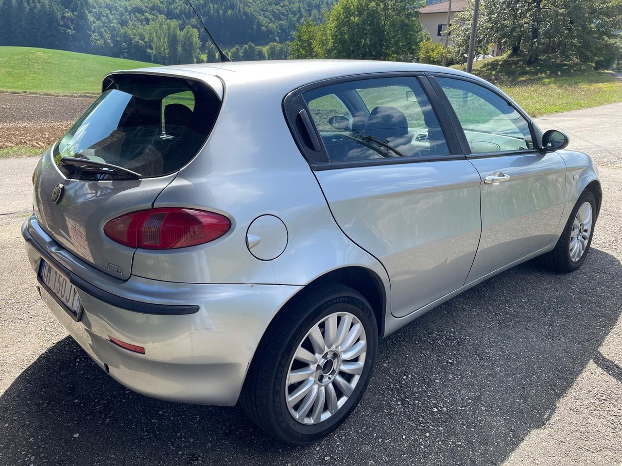 Alfa Romeo 147 1.9 JTD 16V cat 5p.