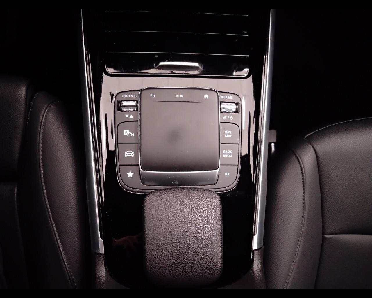 Mercedes-Benz GLB - X247 2019 - GLB 200 d Sport Plus auto