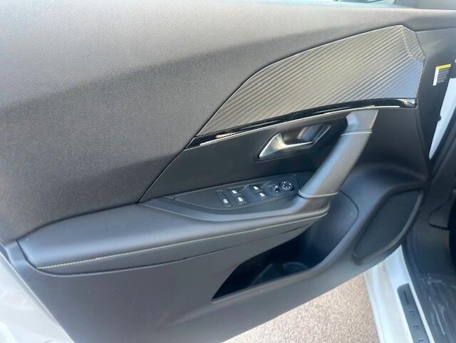 PEUGEOT 2008 GT LINE