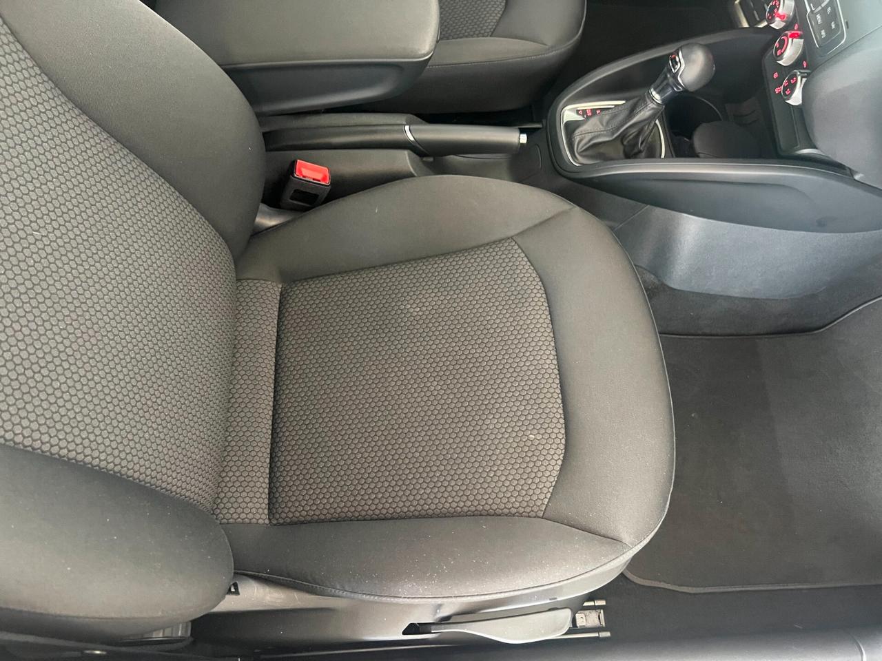 Audi A1 SPB 1.4 TDI S tronic s-line solo 35.741 km ok neopatentati