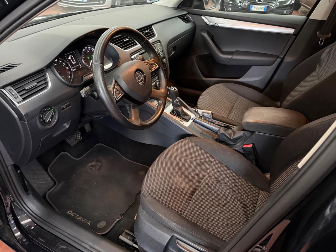 Skoda Octavia 1.6 TDI CR 110 CV DSG Ambition