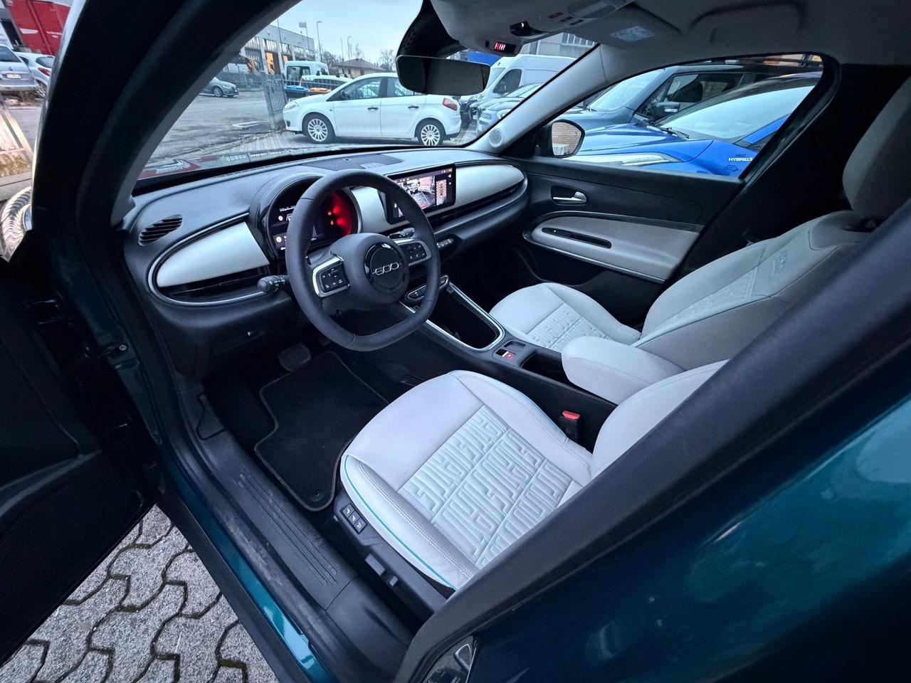 Fiat 600 Hybrid 100 CV DCT MHEV La Prima