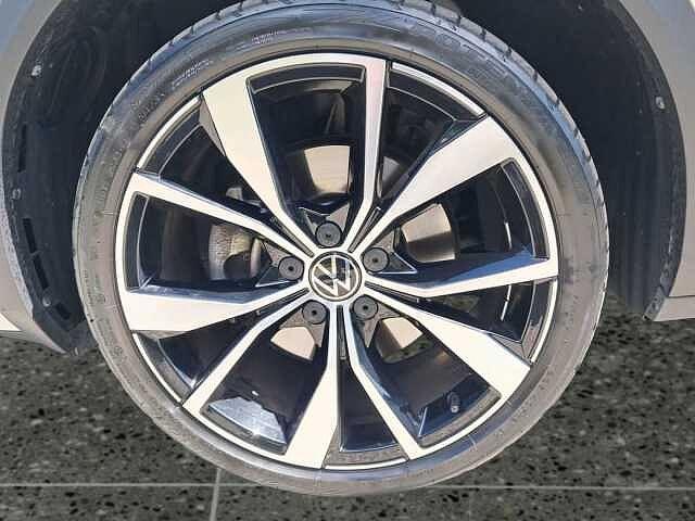 Volkswagen T-Roc 2.0TDI 115CV R-Line - NEOPATENTATI
