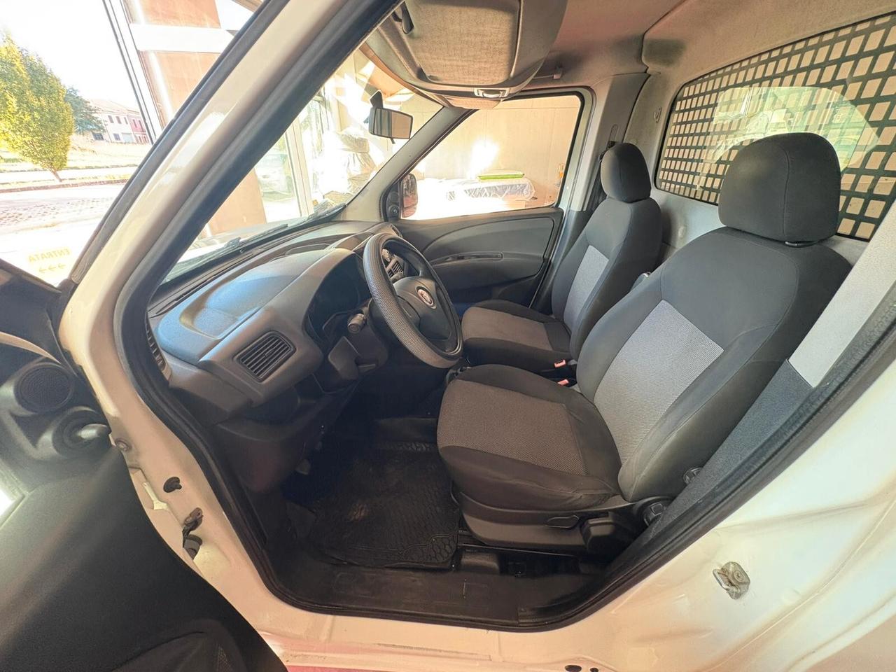 CAMIOCINO FIAT DOBLO WORK-UP CASSONE Diesel 1600 CV 105 MULTIJ ET Km 278.451 garanzia 12 mesi