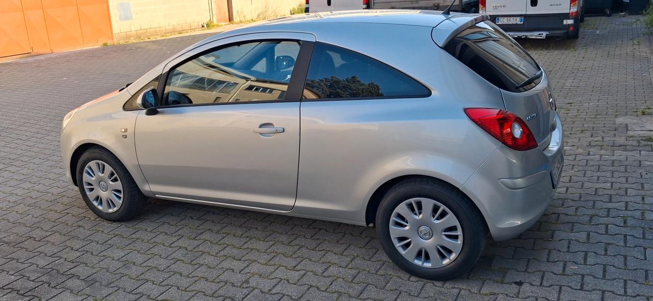 Opel Corsa 1.2 Sport 85cv NeopatentatiOK