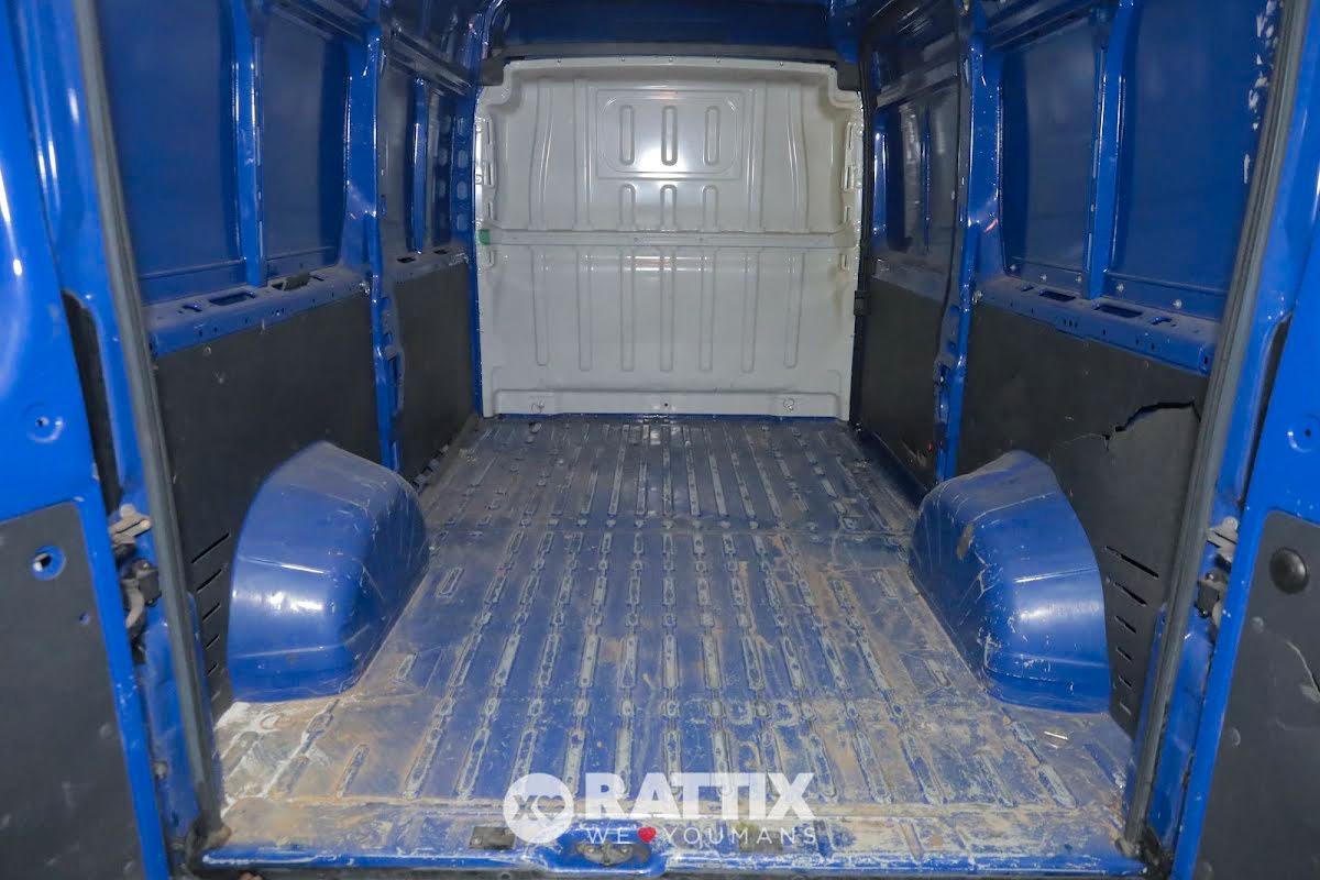 Peugeot Boxer 330 2.2 BlueHDI 140CV L2H2 (IVA ESCLUSA)