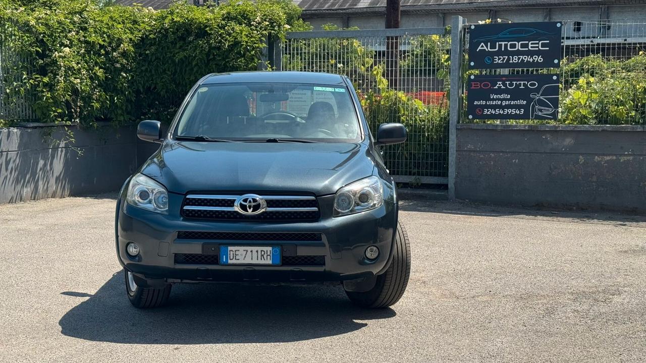 Toyota RAV 4 RAV4 2.2 D-4D 136 CV Sol