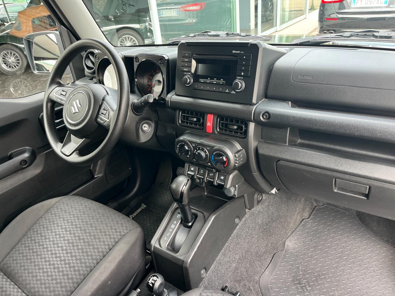 Suzuki Jimny 1.5 5MT Top
