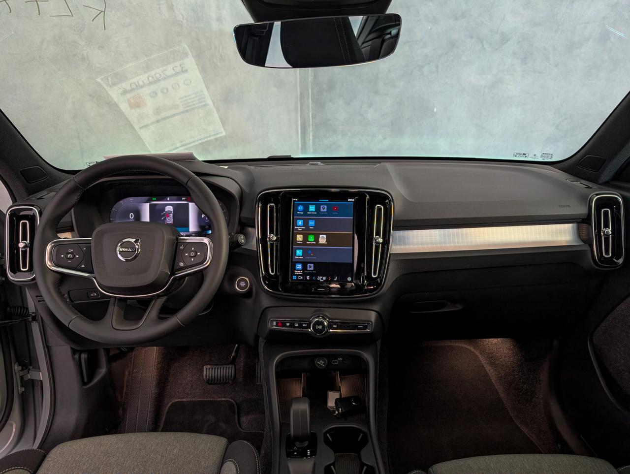 Volvo XC40 2.0 b3 MHEV 163cv Automatic Core Essential