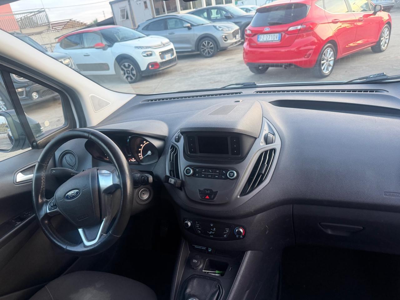 Ford transit courier