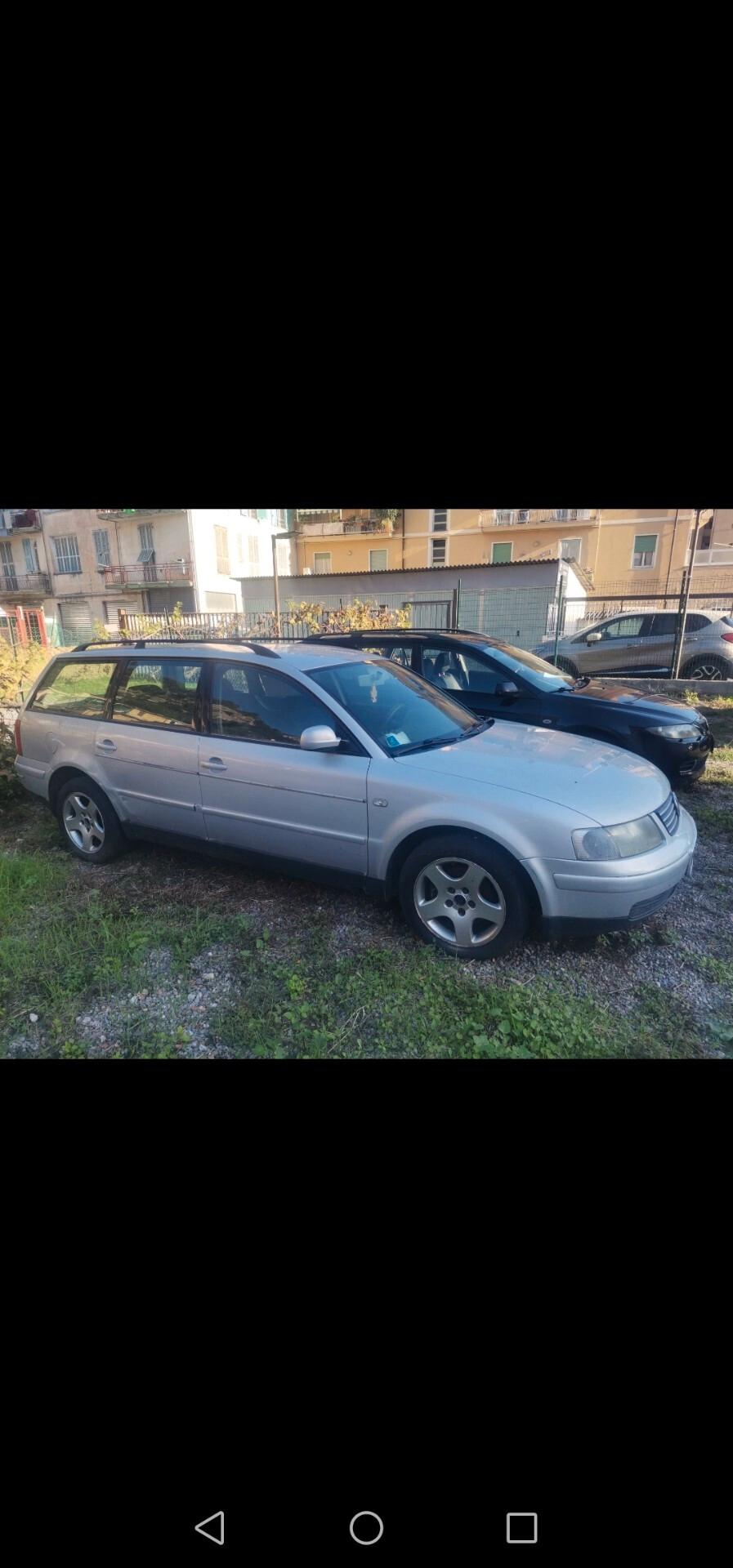 Volkswagen Passat 1.9 TDI/101 CV cat per operatori del settore