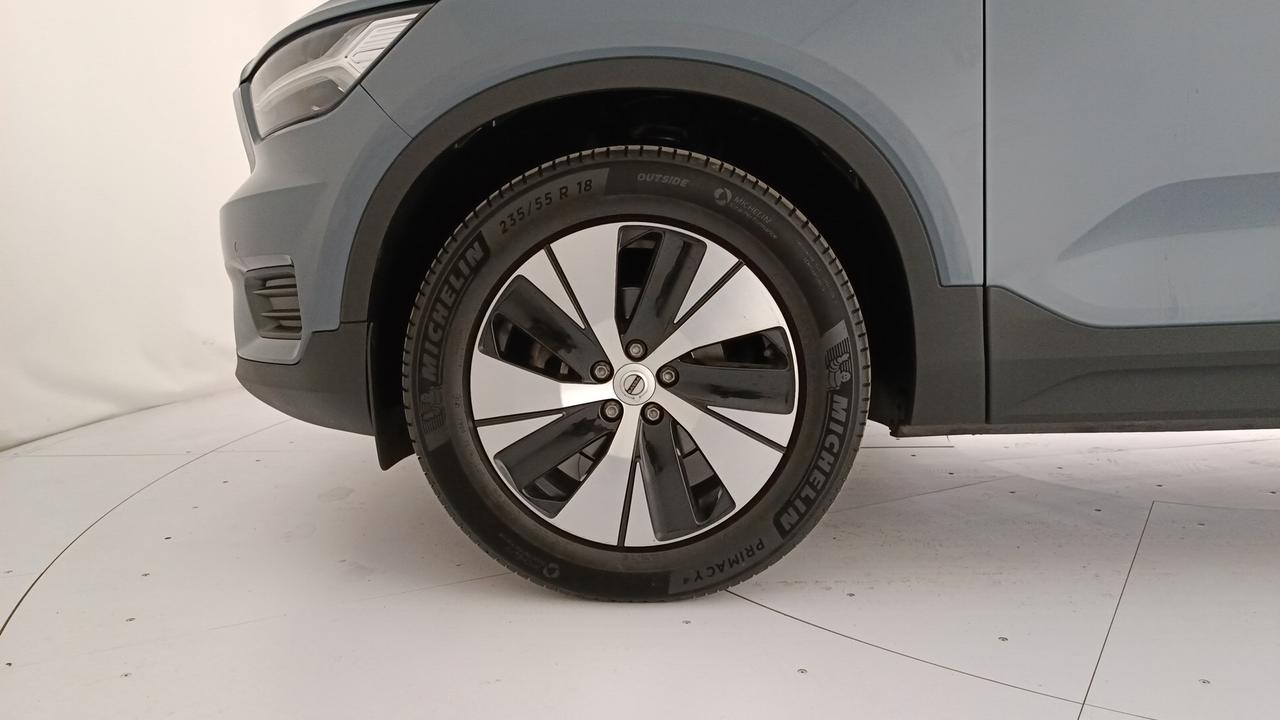 VOLVO XC40 1.5 t3 Momentum 163cv auto my21