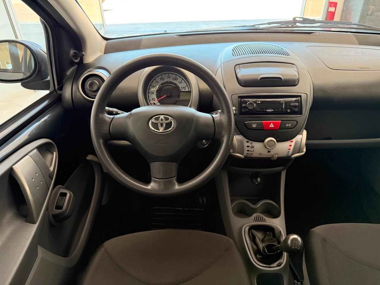 Toyota Aygo 1.0 12V VVT-i 5 porte Now Connect