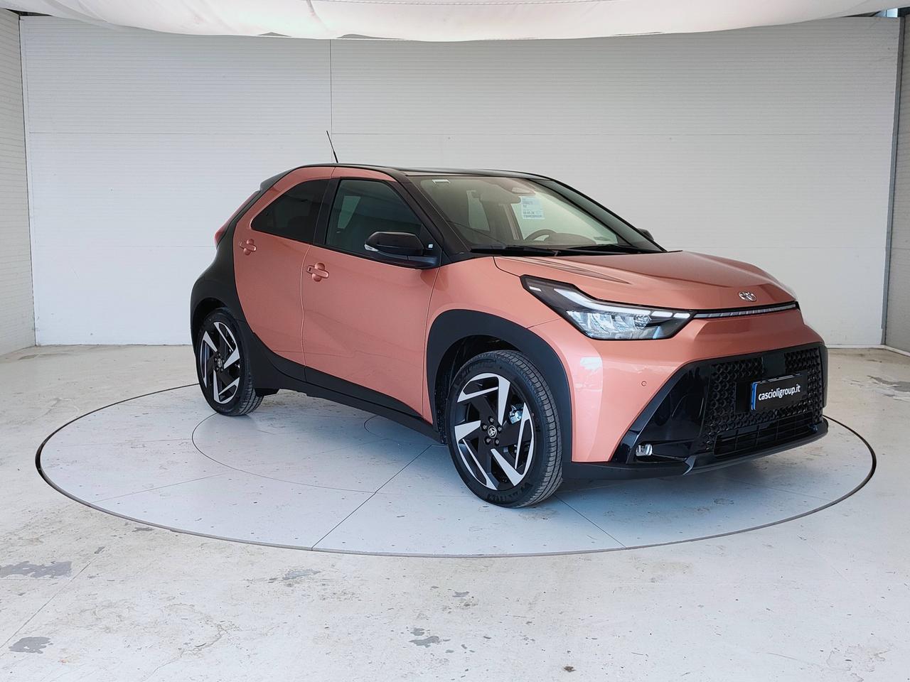 TOYOTA AYGO X HEV PREMIUM MC26