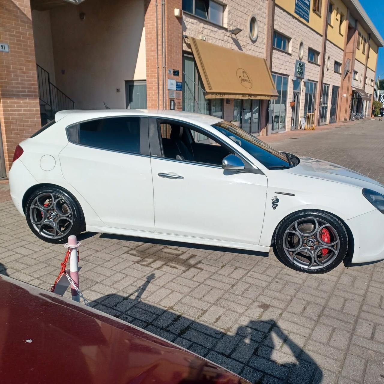 MOLTO BELLA GIULIETTA 2.0TDI 170CV