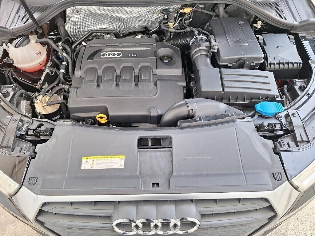Audi Q3 2.0 TDI 120 CV Sport Navigatore Fari Led.
