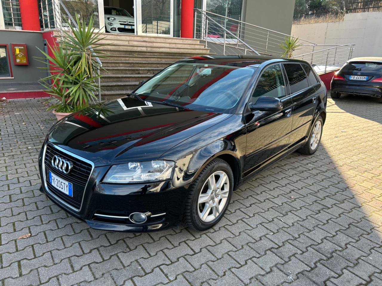 Audi A3 SPB 1.6 TDI 105 CV CR Attraction