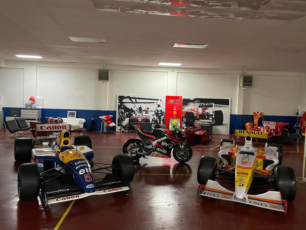 Ferrari Purosangue - A LISTINO - LEASING