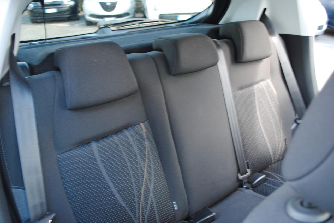 PEUGEOT 208 1.4 HDI 68 CV