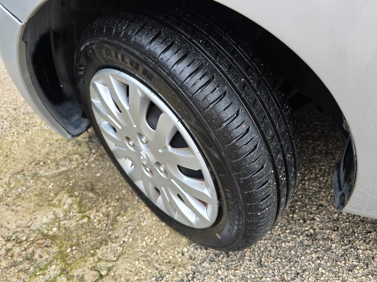 Hyundai i10 1.1benz 65cv economica full opt 5porte 2009