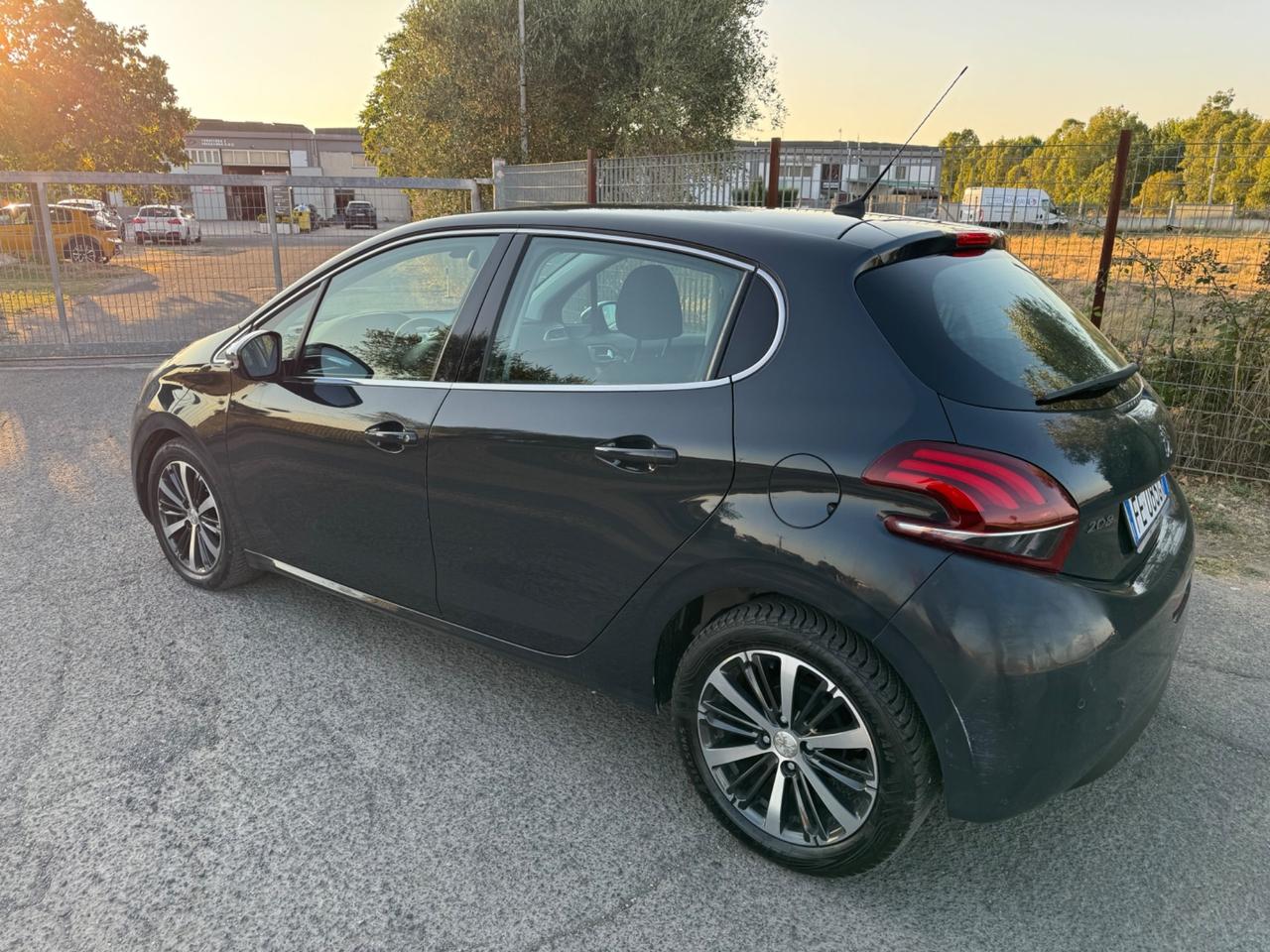 Peugeot 208 BlueHDi 75 5 porte Allure