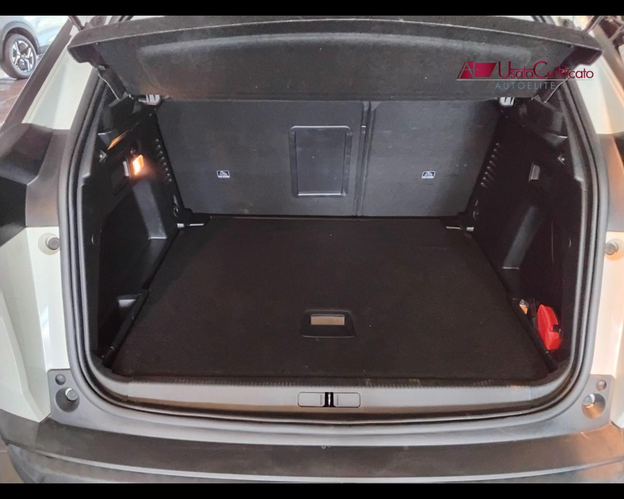 PEUGEOT 3008 BlueHDi 130 S&S EAT8 Active Business