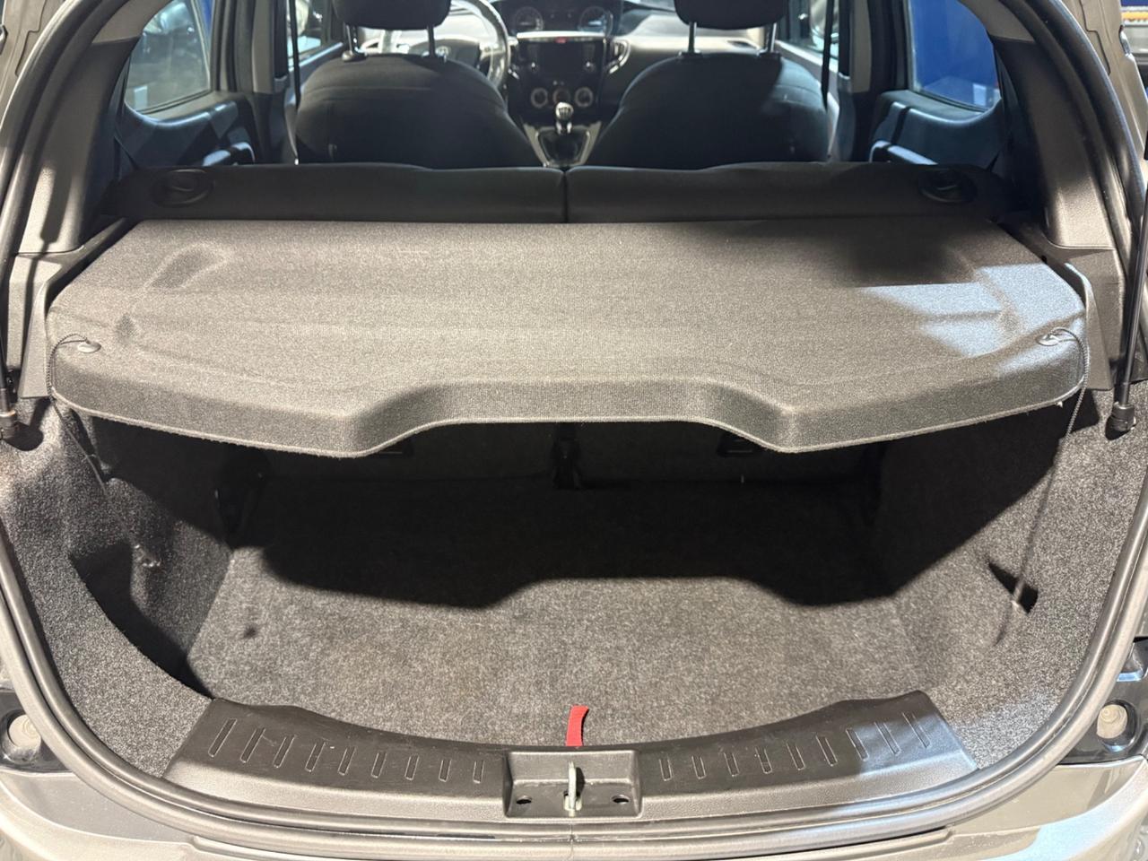 Lancia Ypsilon 1.0 FireFly 5 porte S&S Hybrid Ecochic Gold