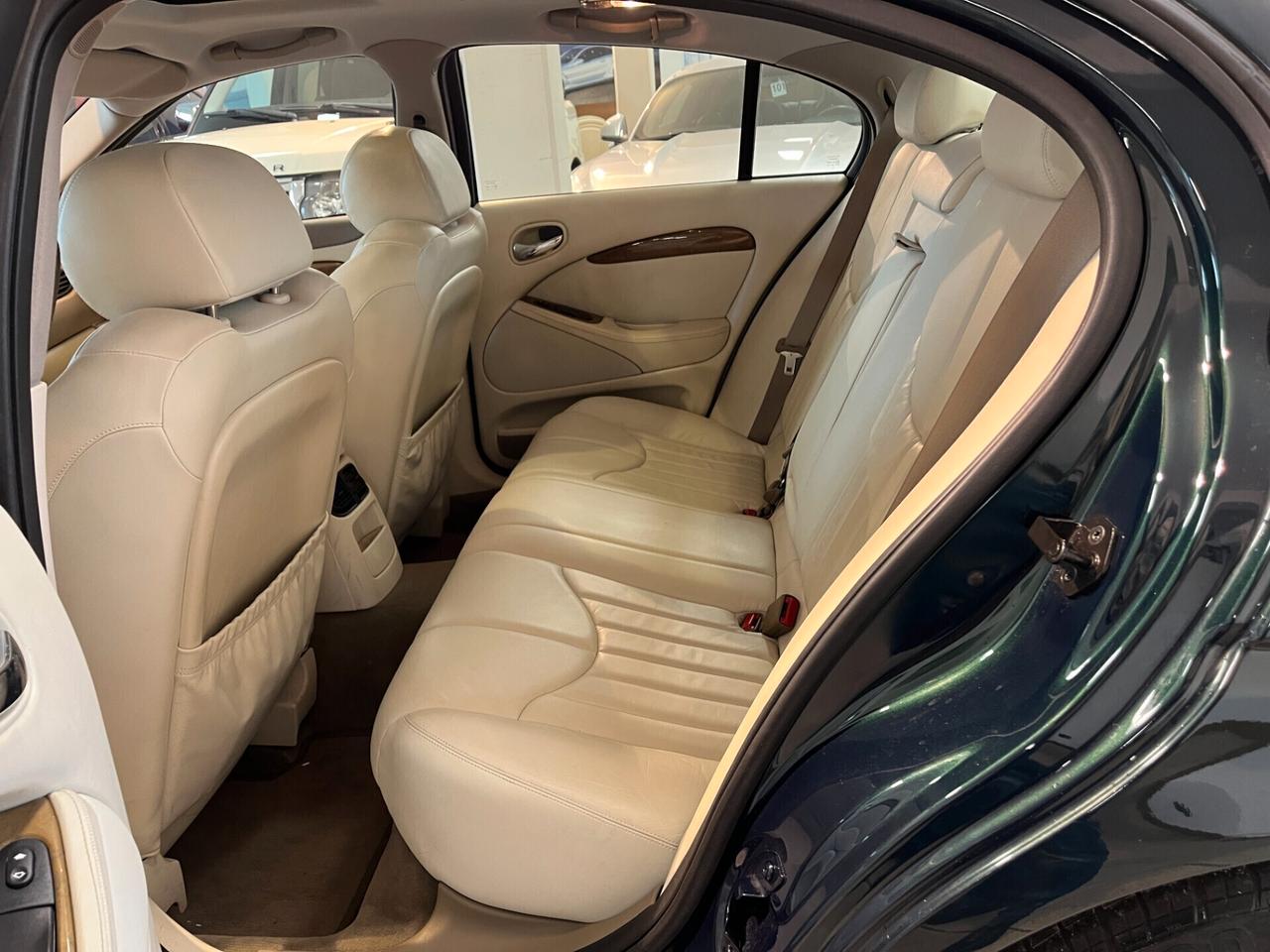 Jaguar S-Type 3.0 auto V6 24V 20.000 km