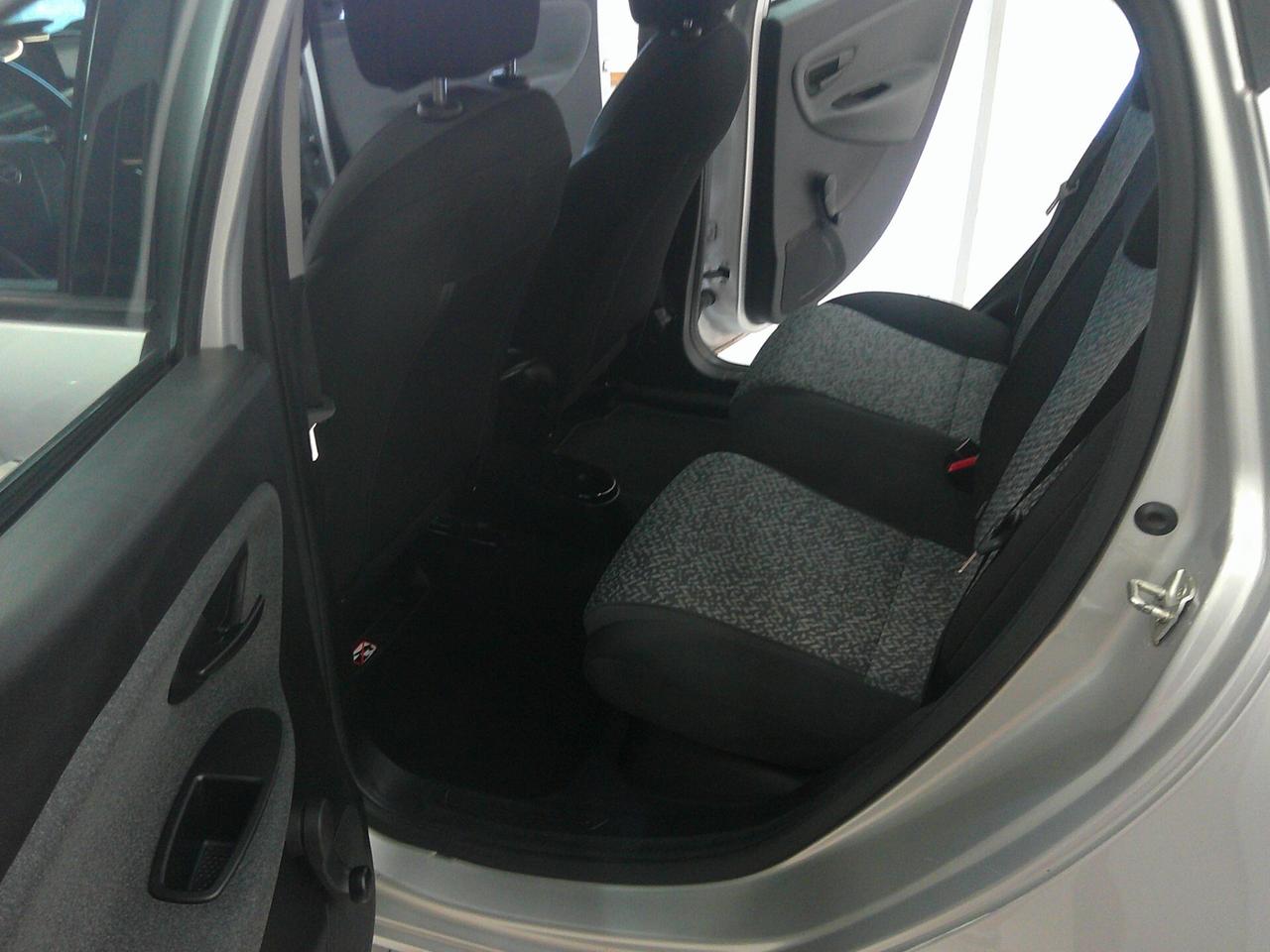 Lancia Ypsilon 1.0 FireFly 5 porte S&S Hybrid Ecochic Silver
