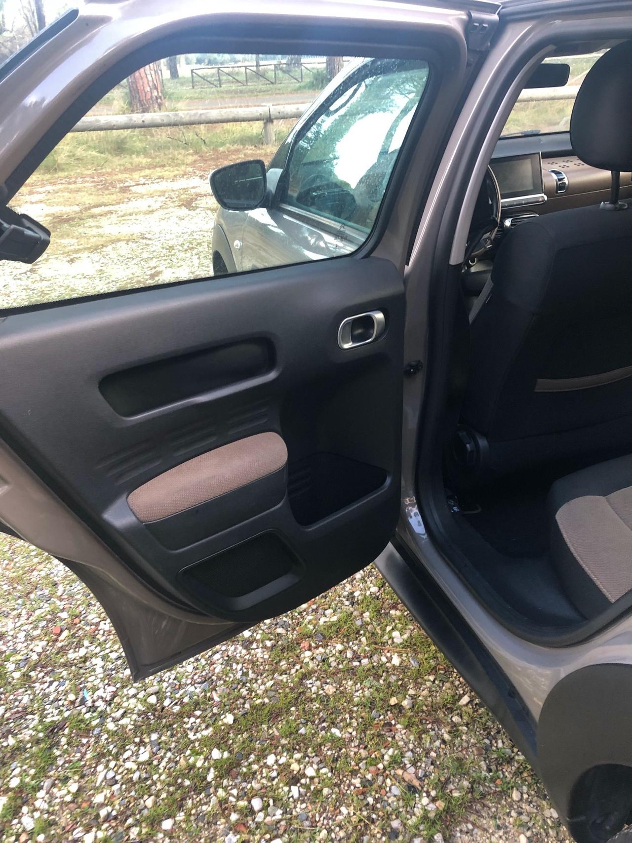 Citroen C4 Cactus PureTech 82 Shine