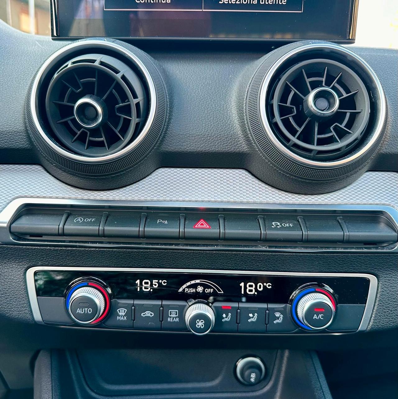 Audi Q2 30 TFSI Business Advanced