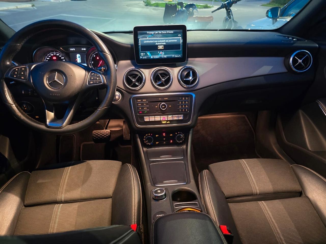 Mercedes-benz CLA 220 d S.W. Automatic Premium PACCHETTO AMG