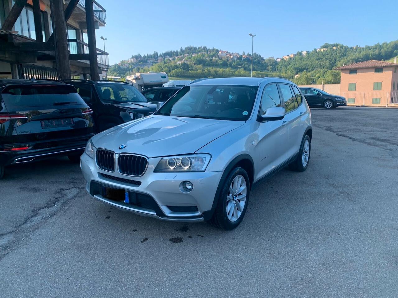 Bmw X3 tdi 4x4 , autamatico, tagliandato regolarmente 2012 197000 km , accessoriata.