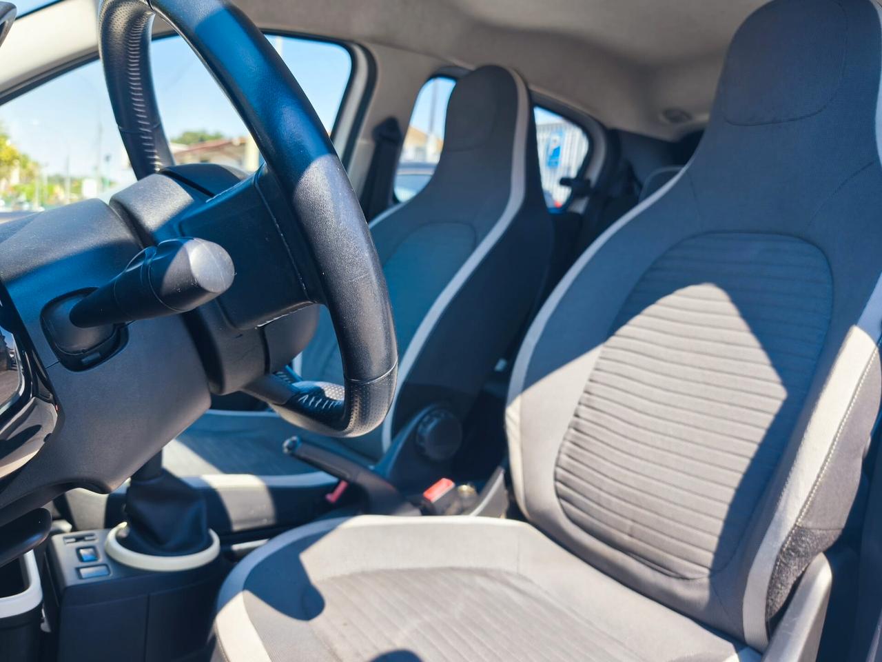 Renault Twingo 1.0 SCe Live