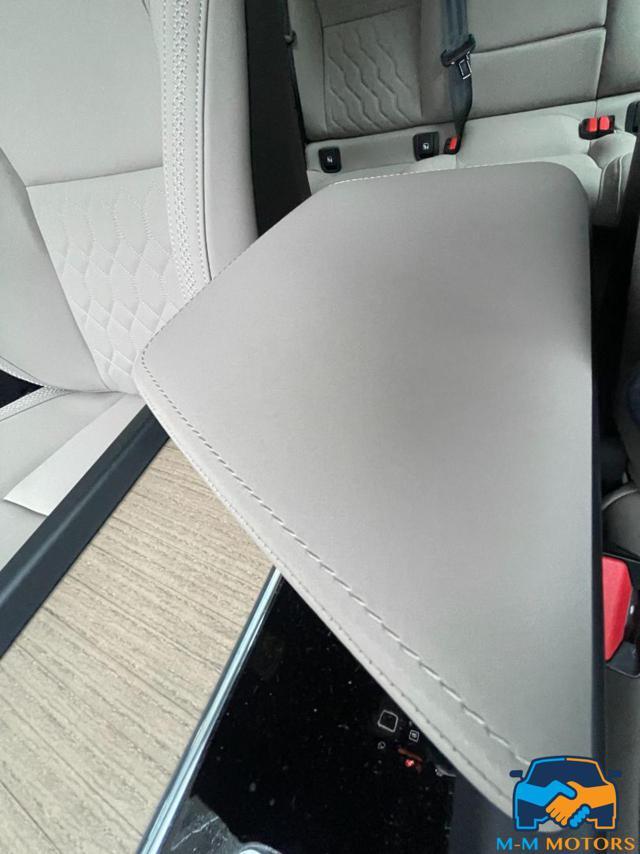 VOLVO XC60 T6 Plug-in hybrid AWD pari al nuovo