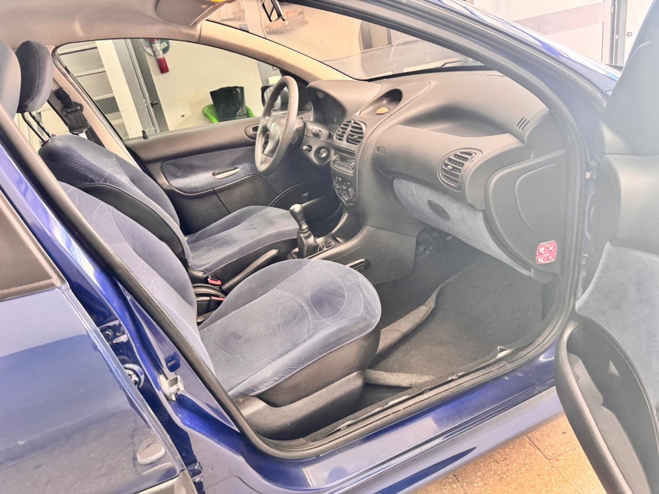 Peugeot 206 1.1 60 Cv 5P. XT 130.000 KM