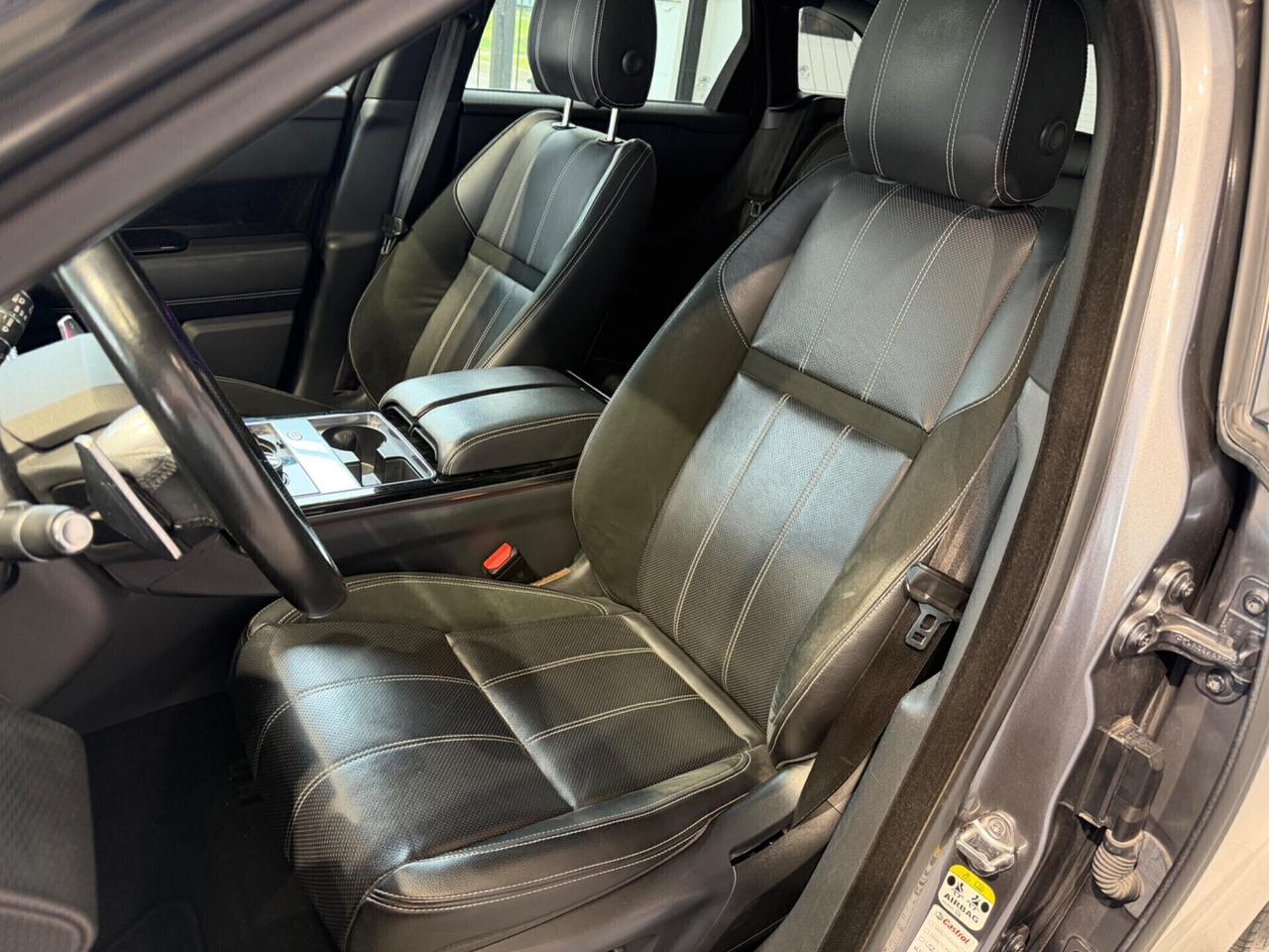 Range Rover Velar 2.0D I4 240 CV R-Dynamic HSE