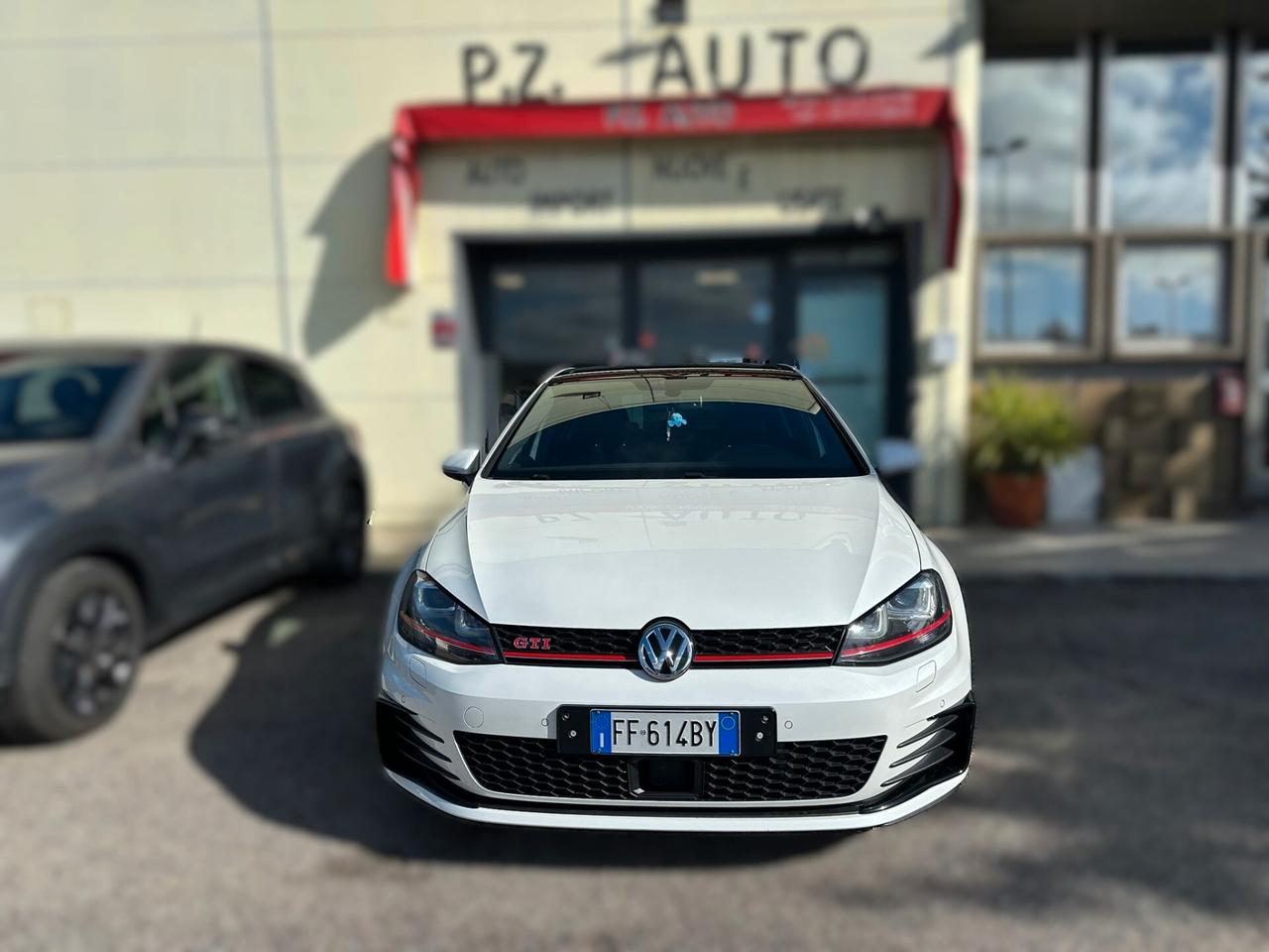 Volkswagen Golf GTI Performance 2.0 TSI DSG 5p 2015