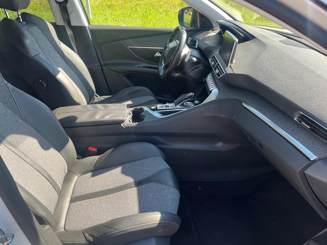 Peugeot 3008 BlueHDi 130 S&S EAT8 Allure