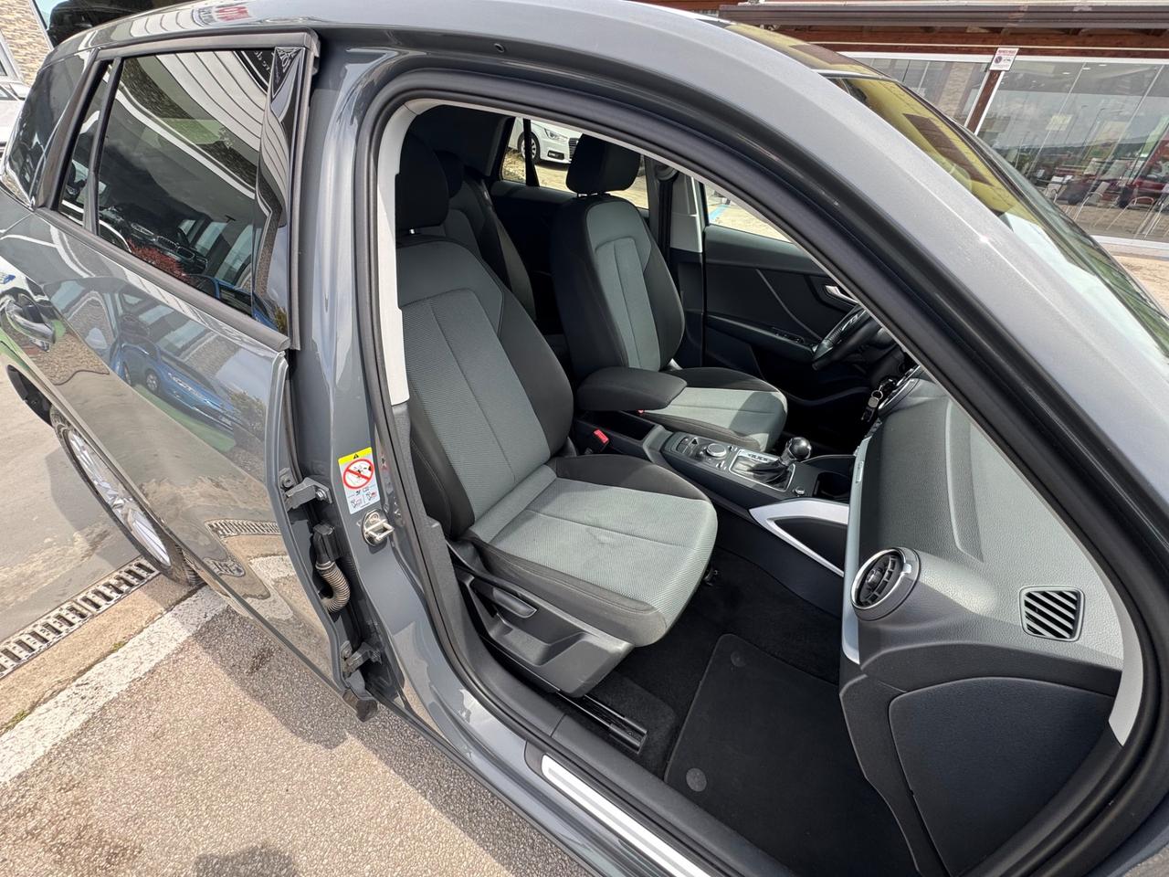 Audi Q2 30 TDI S tronic Identity Black