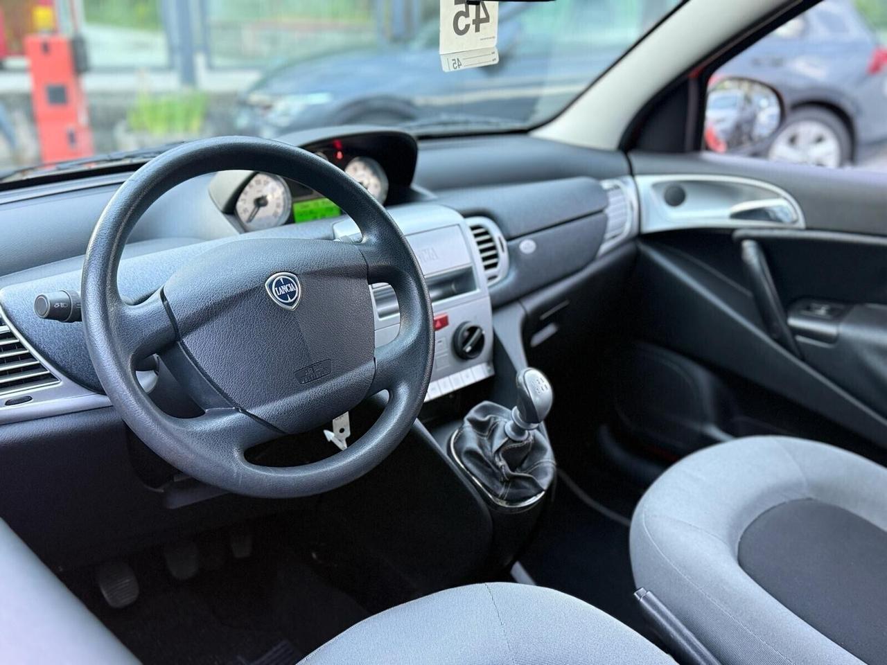 Lancia Ypsilon 1.2 Argento