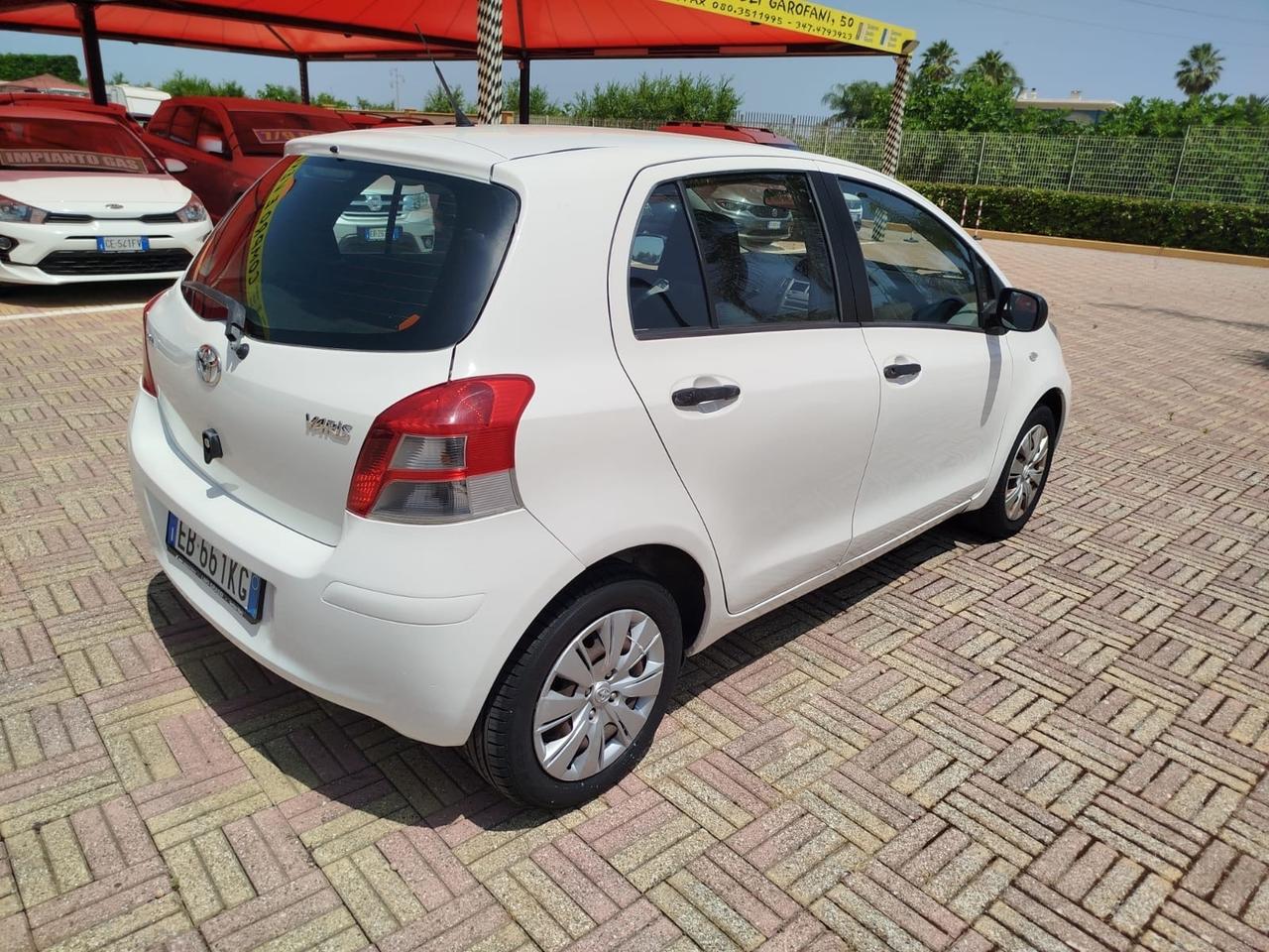 Toyota Yaris 1.0 5 porte Now GPL
