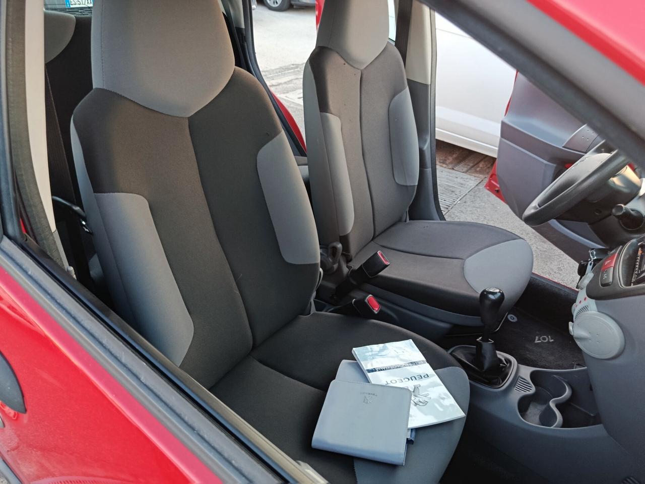 Peugeot 107 1.0 68CV 5p. Urban Move 2012