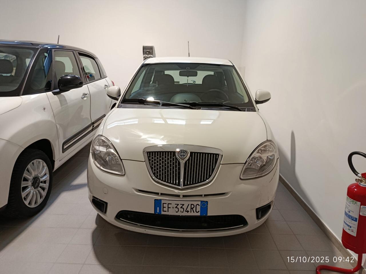 Lancia Ypsilon 1.3 MJT 75 CV Unyca