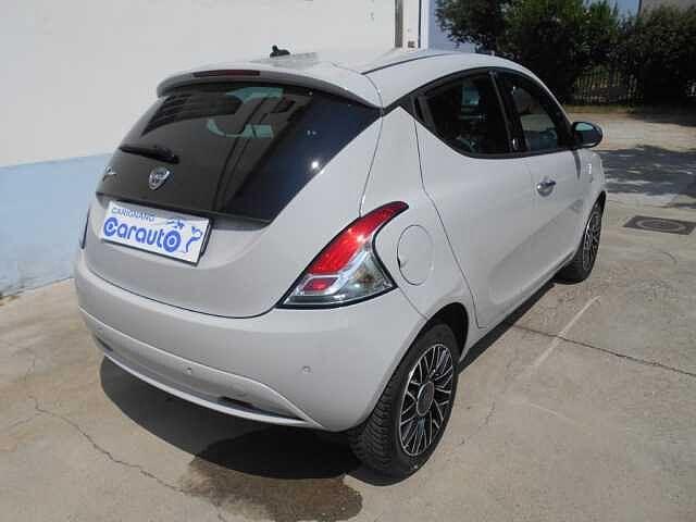 Lancia Ypsilon 1.2 69 cv 5p GPL Ecochic Mya