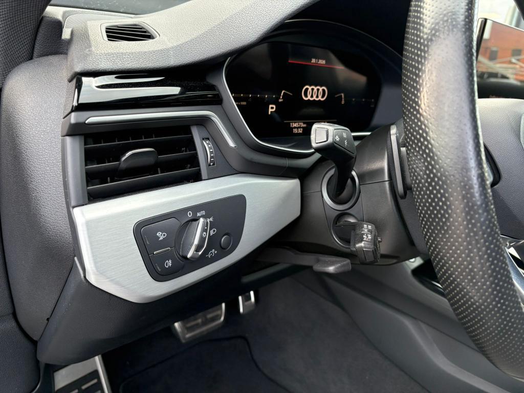 Audi A4 Avant 40 2.0 tdi 204 CV mhev S line edition quattro s-tronic