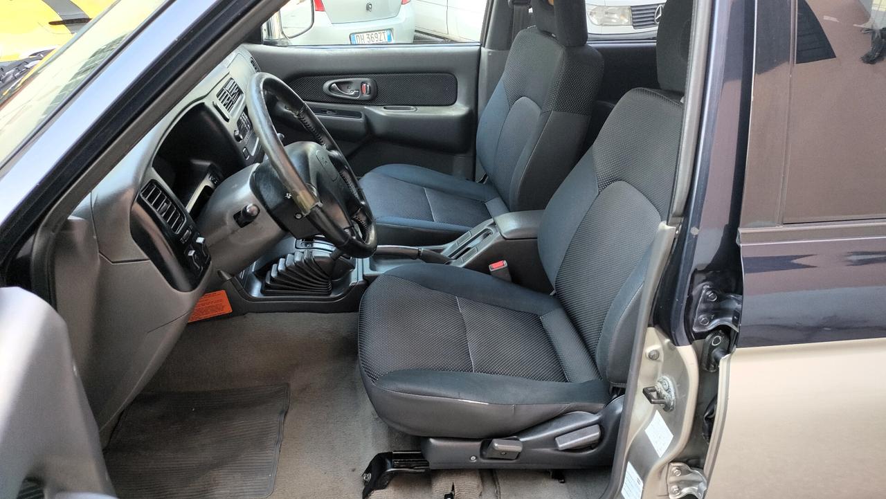 Mitsubishi L200 2.5 TD Aut Gancio 4WD Double Cab