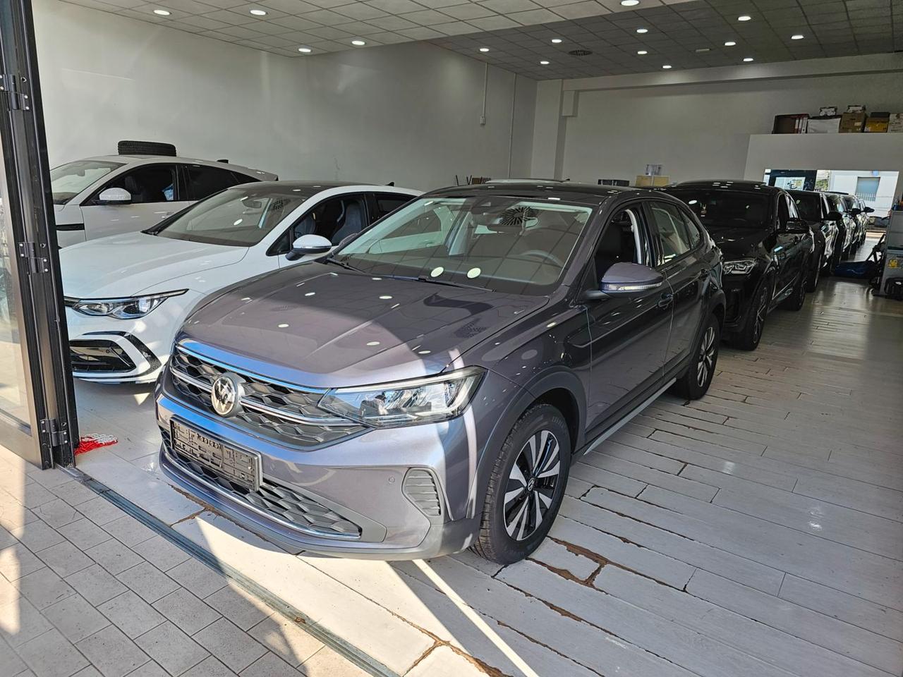 Volkswagen Taigo LIFE C16 Tetto Clima2Zone LED CarPlay Neopatentati