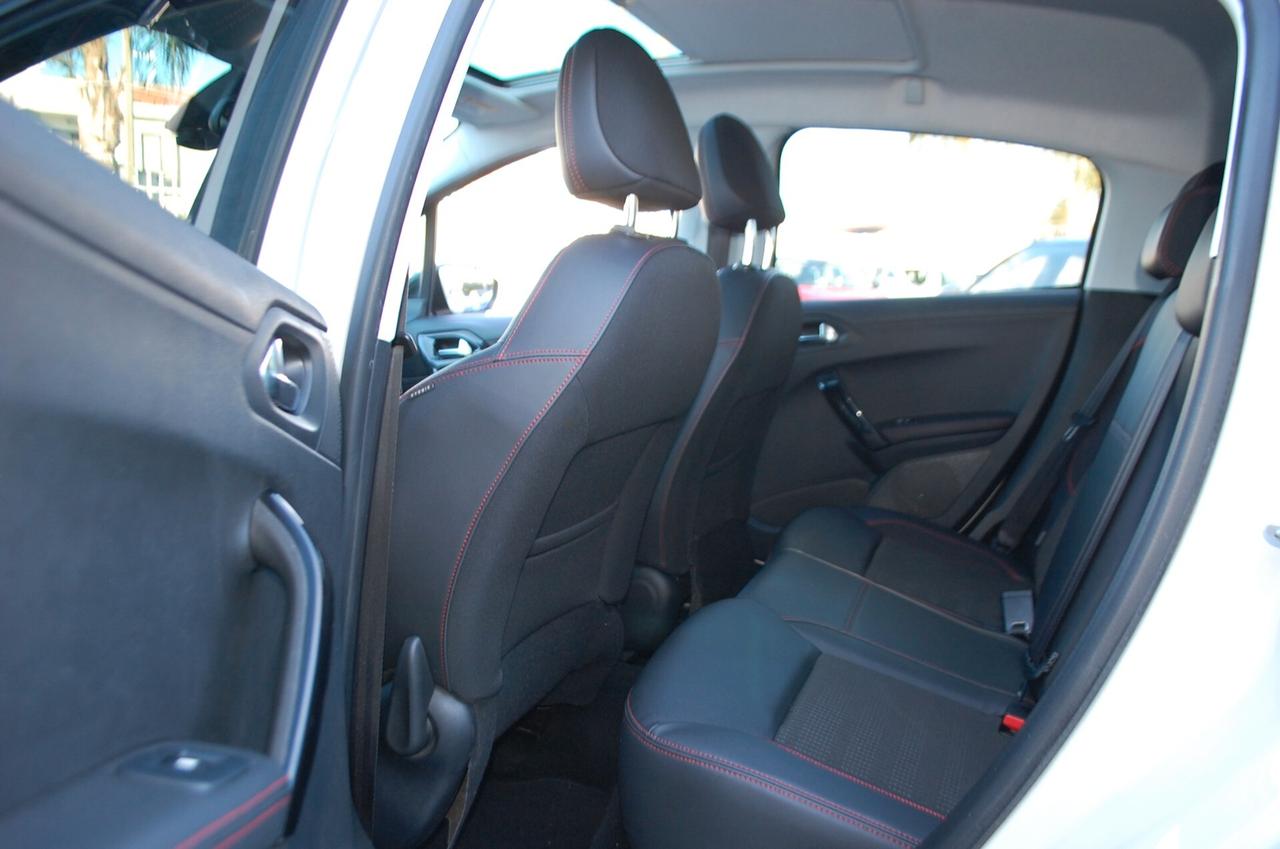 Peugeot 208 1.2 puretech 110CV EAT6 GT Line Uff Italy Navi USB