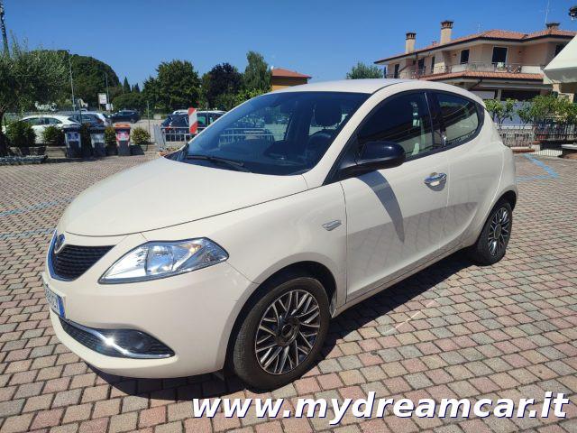 LANCIA Ypsilon 1.2 69 CV 5 porte Platinum